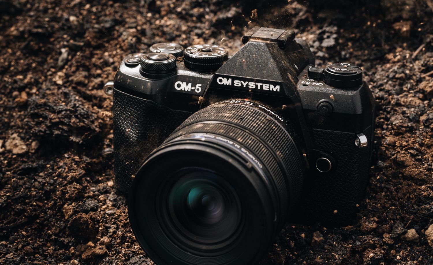 Talvehinna ja kingitusega OM System OM-5 II pakub suurepärast pildikvaliteeti