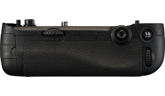 Nikon battery grip MB-D16