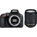 Nikon D5600 + 18-140mm AF-S VR Kit, black