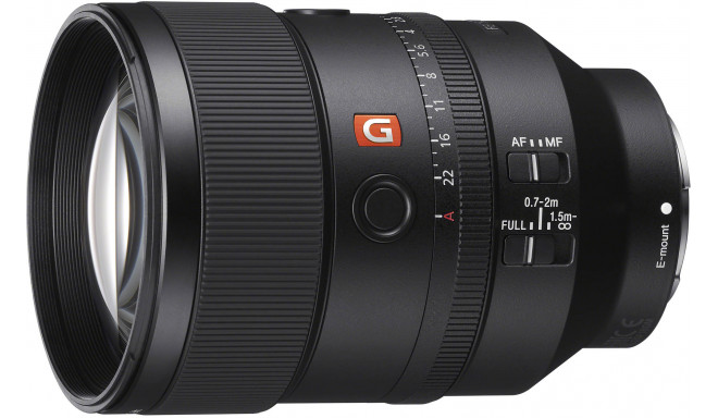 Sony FE 135mm f/1.8 GM lens