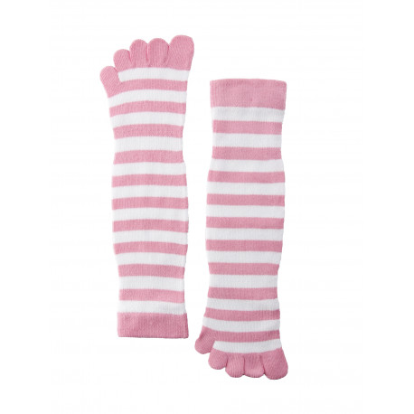Розово белые носки. Розовые носки. Белые носки с розовыми полосками. Розовые носки с пальцами. Розовые носочки розовые.