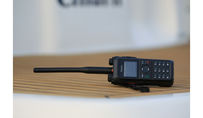 Hytera PD985G Digital Portable Radio with display and keypad, GPS, 350-527MHz, Li-Ion battery 2000mA