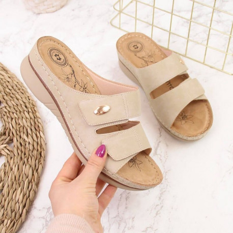 Velcro wedge slippers eVento W EVE224B beige (40)