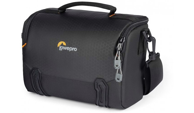 Lowepro kaamerakott Adventura SH 140 III, must