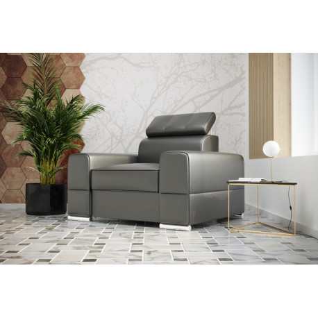 Tugitool Royal, hall