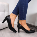 Black pumps on the W Sergio Leone post (38)