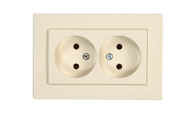 topelt pistikupesa beež XP