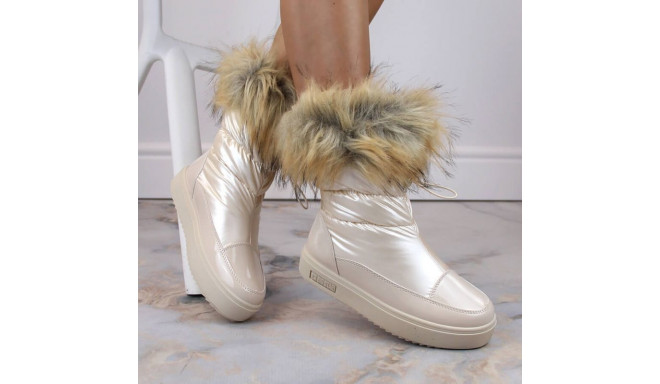 Big Star W INT1924B platform snow boots with fur, beige (37)