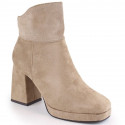 Insulated suede ankle boots with a high heel and platform M.Daszyński W SAN24B, beige (36)