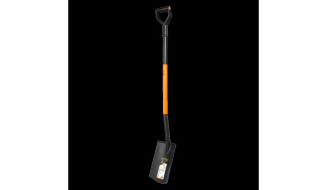Straight spade with hardened head made of boron steel