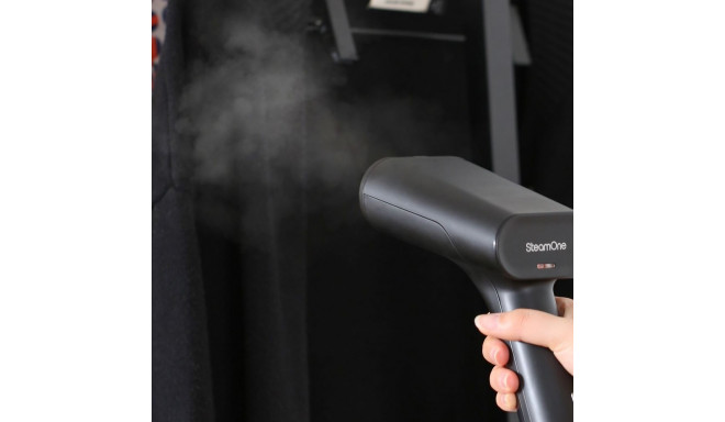 SteamOne EUDTC120B steamer, black