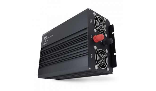 Newell voltage converter with pure sine wave - 12 V / 230 V, 1000 W.