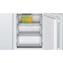 Bosch KIN86ADD0 fridge-freezer Freestanding 260 L D White