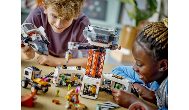 LEGO City Kosmosebaas ja raketi stardiplatvorm