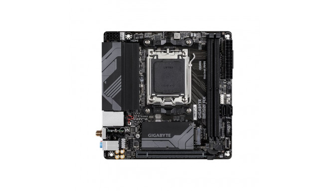 GIGABYTE B650I AX
