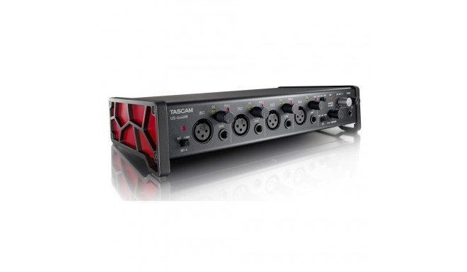 Tascam US-4X4HR salvestav heliliides