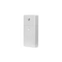 UBIQUITI N-SW Ubiquiti NanoSwitch Outdoor GbE 24V 1xPoE-In, 3xPoE-Out Passthrough Switch