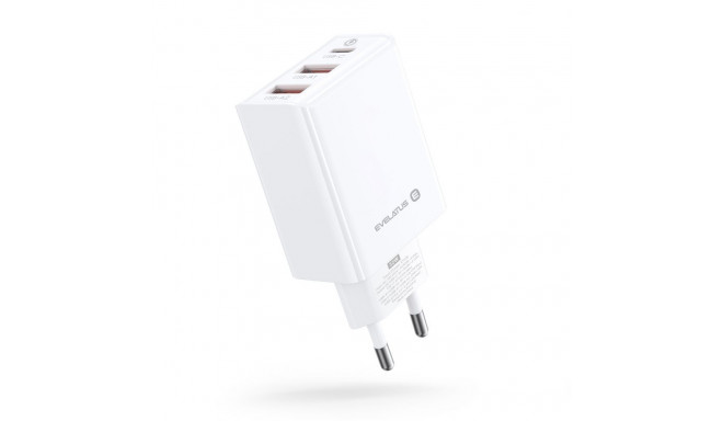 Evelatus ETC06 Premium 32W Adaptive 3 Port 5V-12V 2x USB / USB-C Reisi Laadija Valge