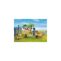 Figures set My Life 71510 Little Chicken Farm in the Tiny House garden