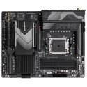 Gigabyte emaplaat X670 Gaming X AX Supports AMD Ryzen 8000 Series AM5 CPUs 16*+2+2 Phases Digi