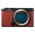 Panasonic Lumix DC-S9 kere, crimson red