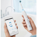 Oral - B Genius 8000 electric toothbrush