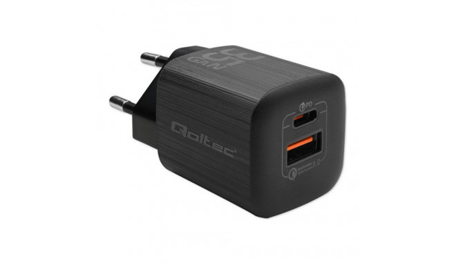 QOLTEC 50764 GaN ULTRA 35W charger / 5-20V / 2.25 3A / 1 x USB type C PD / 1x USB / Black