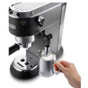 Espresso machine black EC 685.BK