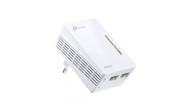 TP-LINK | AV600 Wi-Fi Powerline Extender | TL-WPA4220 | 10/100 Mbit/s | Ethernet LAN (RJ-45) ports 2