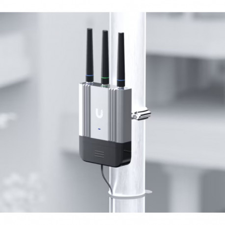 Tööstuslik LTE Wifi Ruuter: CAT 4 LTE, 2x GbE PoE,  N300Mbps, 2.4GHz, PoE/USB-C/4-pin DC toide, IP66