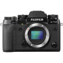 Fujifilm X-T2 + 23mm f/2.0, black