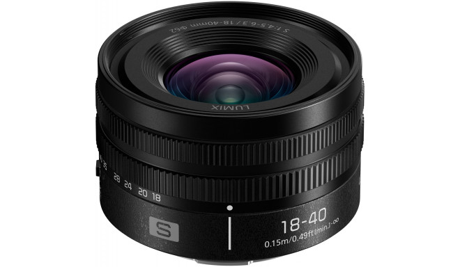 Panasonic Lumix S 18-40mm f/4.5-6.3 lens