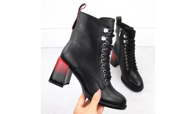 D&A S.Barski ankle boots with decorative heel Premium Collection W MR880-132 OLI270 (37)