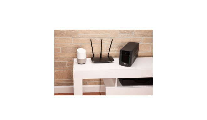APC Easy UPS BVX Series BVX900LI-GR AC 220-240V 480Watt 900VA 9Ah 2 väljundpesa