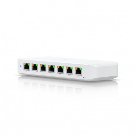 PoE Switch: 7 x GbE PoE+,1 x GbE PoE++, kuni 60W pordi kohta, kokku kuni 202W, 60W toiteplokiga