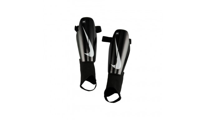 Nike Charge DX4608-010 Football Shin Guards (XL (180-200cm))
