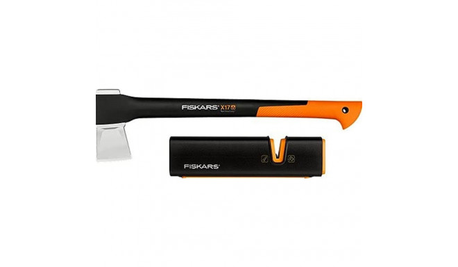 FISKARS SPLITTING AXE X17 + SHARPENER.