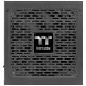"1050W Thermaltake Toughpower PF3"