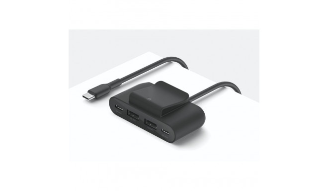 Belkin BOOST Charge 4-pordiline jagaja 2xUSB-C/2xUSB-A must BUZ001bt2MBKB
