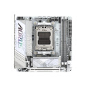 GIGABYTE X870I AORUS PRO ICE AM5 ITX Emaplaat