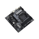 ASRock B550M Phantom Gaming 4 | Processor family AMD | Processor socket AM4 | DDR4 | Supported hard 