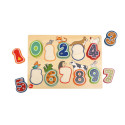 bo. Educational wooden puzzle "Numbers and animals"