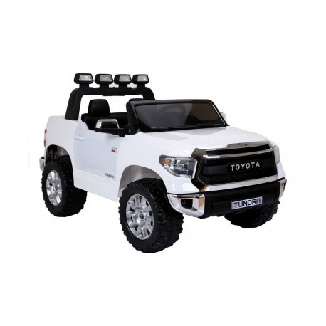 Toyota Tundra valge akuga auto