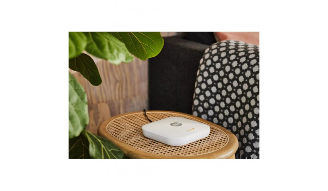 Yale Smart Alarm Starter Kit 7 items - Control Panel, Keypad, Remote Control, 2x Motion Sensor, 2x W