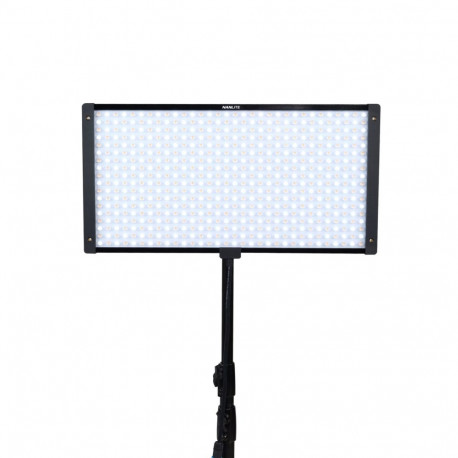 Nanlite PavoSlim 120B kahevärviline