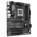 GIGABYTE B650 UD AX Motherboard - AMD Ryzen 9000 Series CPUs, 6+2+2 Phases VRM, up to 7600MHz DDR5 (