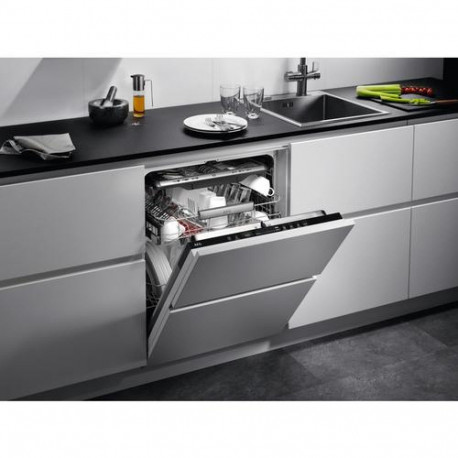 AEG FSE84718P Fully built-in 15 place settings C