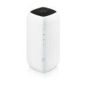 ZyXEL Nebula FWA505 5G/4G/LTE modem ja WiFi 6 pääsupunkt