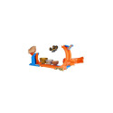 Hot Wheels Monster Trucks Loop-And-Flip Trophy Challenge Playset &amp; Die-Cast Bigfoot Toy Truc