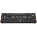 Behringer Kobol Expander - analoog poolmodulaarne süntesaator
